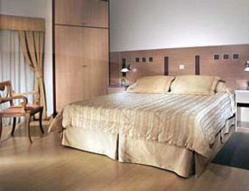 Condor 3*